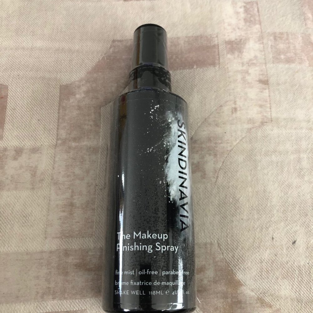 Brand New Skindinavia Makeup Finishing Spray